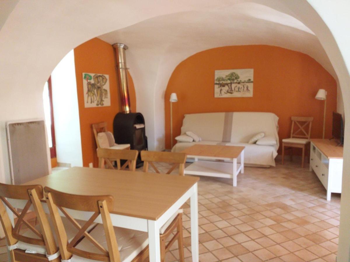 Maison Au Coeur De Fontaine De Vaucluse, Nichee Sur Le Rocher Et Surplombant La Sorgue Exteriör bild